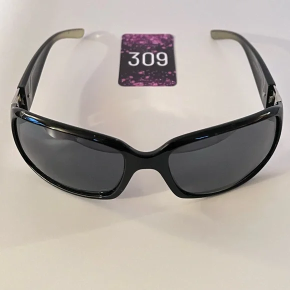 Stylish Black Sunglasses - Picture 8 of 9